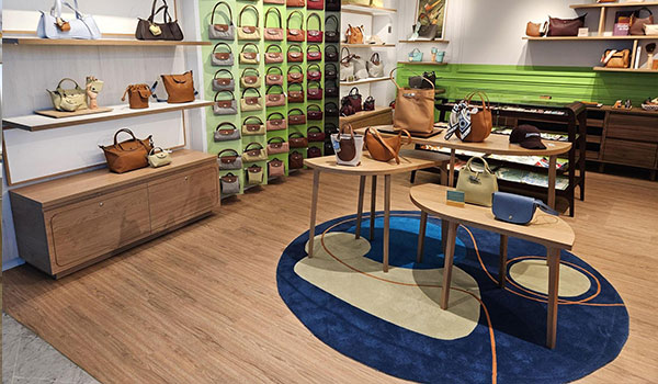 Longchamp A&eacute;roport de Nice Int&eacute;rieur Boutique