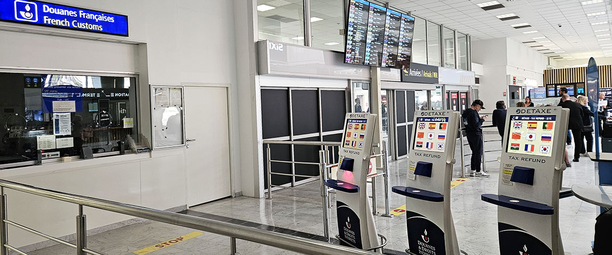 Bornes détaxe Douane Terminal 1